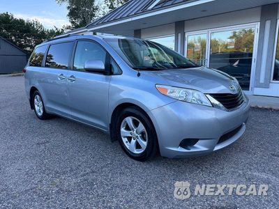 2014 TOYOTA SIENNA LE 5TDKK3DCXES478665 - główne zdjęcie licytacji z USA - miniatura