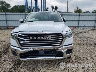 Piąte zdjęcie samochodu w środku: 2025 RAM 1500 LARAMIE VIN:1C6SRFJP2SN567594 - miniatura