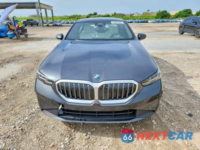 Piąte zdjęcie samochodu w środku: 2024 BMW 530 I VIN:WBA43FJ04RCS78094 - miniatura