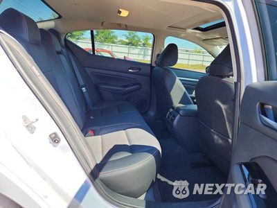 Zdjęcie 10 z 12 samochodu: 2023 NISSAN ALTIMA SR VIN:1N4AL4CV0PN310680 - miniatura