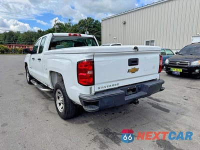 Drugie zdjęcie samochodu z przodu: 2018 CHEVROLET SILVERADO K1500 VIN:1GCVKNEH4JZ255873 - miniatura