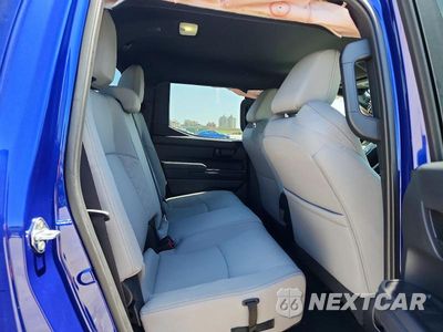 Zdjęcie 10 z 12 samochodu: 2025 TOYOTA TACOMA SR5 VIN:3TYKB5FN9ST019279 - miniatura