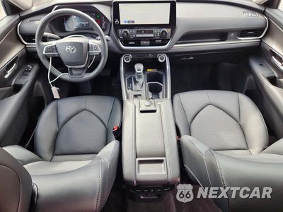 Zdjęcie 8 z 13 samochodu: 2026 TOYOTA GRAND HIGHLANDER XLE VIN:5TDAAAB56TS129796 - miniatura
