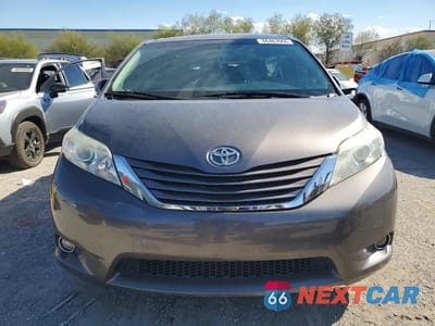 Piąte zdjęcie samochodu w środku: 2017 TOYOTA SIENNA LE VIN:5TDKZ3DC0HS799209 - miniatura