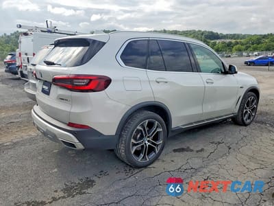 Trzecie zdjęcie samochodu z tyłu: 2022 BMW X5 XDRIVE45E VIN:5UXTA6C00N9L31560 - miniatura