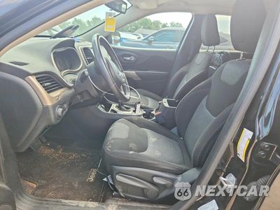 Zdjęcie 7 z 13 samochodu: 2017 JEEP CHEROKEE SPORT VIN:1C4PJLAB8HW666920 - miniatura