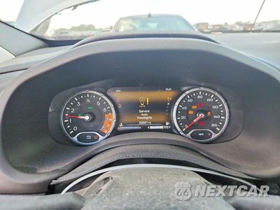 Zdjęcie 9 z 13 samochodu: 2021 JEEP RENEGADE LATITUDE VIN:ZACNJCBB9MPM29167 - miniatura