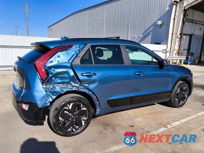Trzecie zdjęcie samochodu z tyłu: 2024 KIA NIRO WIND VIN:KNDCR3L13R5115944 - miniatura