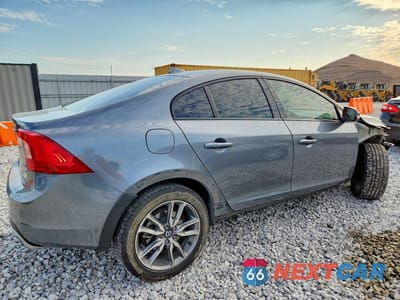 Trzecie zdjęcie samochodu z tyłu: 2016 VOLVO S60 CROSS COUNTRY T5 VIN:YV4612UMXG2001278 - miniatura