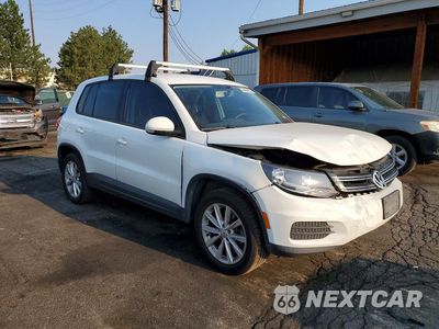 Czwarte zdjęcie samochodu z boku: 2017 VOLKSWAGEN TIGUAN S VIN:WVGBV7AX6HK045521 - miniatura