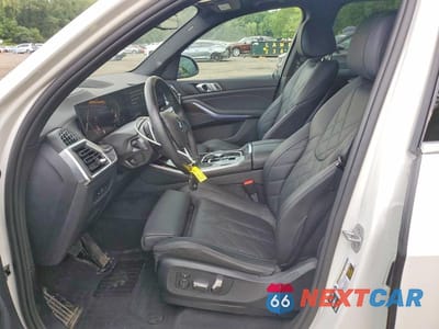 Zdjęcie 7 z 13 samochodu: 2025 BMW X5 XDRIVE40I VIN:5UX23EU08S9Z36310 - miniatura