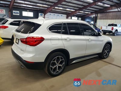 Trzecie zdjęcie samochodu z tyłu: 2018 BMW X1 SDRIVE28I VIN:WBXHU7C37J5L09073 - miniatura