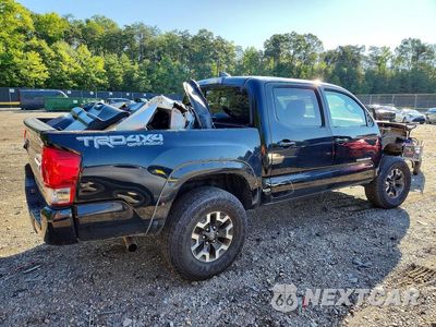 Trzecie zdjęcie samochodu z tyłu: 2017 TOYOTA TACOMA TRD OFF-ROAD VIN:3TMCZ5AN5HM069947 - miniatura