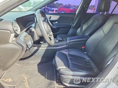 Zdjęcie 7 z 12 samochodu: 2019 MERCEDES-BENZ A 220 VIN:WDD3G4EB7KW000724 - miniatura
