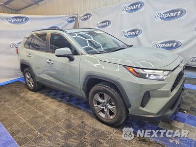 Czwarte zdjęcie samochodu z boku: 2023 TOYOTA RAV4 XLE VIN:JTMW1RFVXPD100267 - miniatura