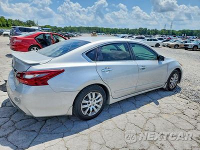 Trzecie zdjęcie samochodu z tyłu: 2018 NISSAN ALTIMA 2.5 S VIN:1N4AL3AP9JC266454 - miniatura