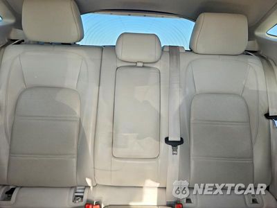 Zdjęcie 10 z 13 samochodu: 2020 JAGUAR E-PACE SE VIN:SADFP2FX1L1Z81013 - miniatura
