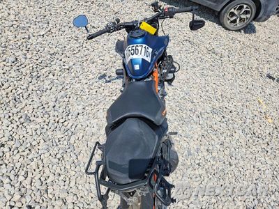 Zdjęcie 6 z 10 samochodu: 2022 KTM 890 DUKE R VIN:VBKTU9406NM830206 - miniatura