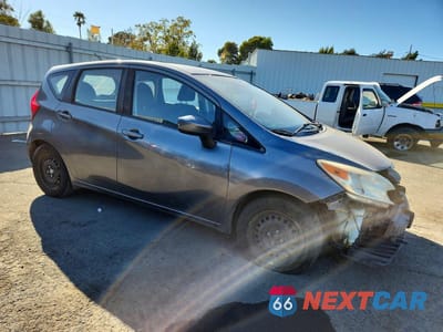 Czwarte zdjęcie samochodu z boku: 2016 NISSAN VERSA NOTE SV VIN:3N1CE2CP3GL390224 - miniatura