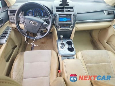 Zdjęcie 8 z 13 samochodu: 2012 TOYOTA CAMRY HYBRID XLE VIN:4T1BD1FK0CU023475 - miniatura