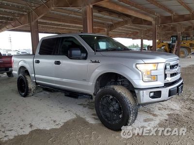 Czwarte zdjęcie samochodu z boku: 2017 FORD F150 SUPERCREW VIN:1FTEW1CG5HKD26749 - miniatura