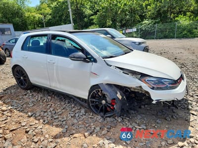 Czwarte zdjęcie samochodu z boku: 2021 VOLKSWAGEN GTI S VIN:3VW6T7AU0MM004934 - miniatura