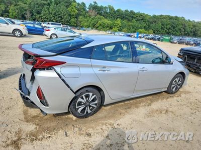 Trzecie zdjęcie samochodu z tyłu: 2018 TOYOTA PRIUS PRIME ADVANCED VIN:JTDKARFP1J3088877 - miniatura
