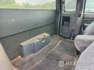 Zdjęcie 10 z 12 samochodu: 1998 CHEVROLET S-10 VIN:1GCCS1941W8242664 - miniatura