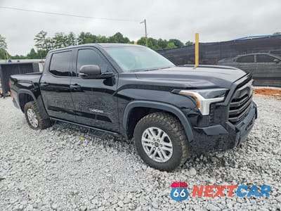 Czwarte zdjęcie samochodu z boku: 2023 TOYOTA TUNDRA SR5 VIN:5TFLA5DB7PX128692 - miniatura