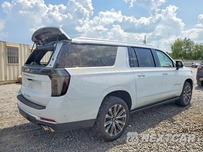 Trzecie zdjęcie samochodu z tyłu: 2026 CHEVROLET SUBURBAN K1500 HIGH COUNTRY VIN:1GNS6GK82TR158768 - miniatura