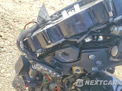 Zdjęcie 7 z 8 samochodu: 2019 SUZUKI GSX1300 RA VIN:JS1GX72B7K7100294 - miniatura