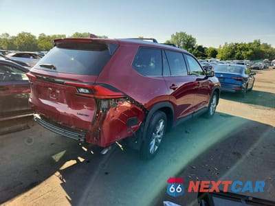 Trzecie zdjęcie samochodu z tyłu: 2024 TOYOTA GRAND HIGHLANDER LIMITED VIN:5TDAAAB56RS028962 - miniatura