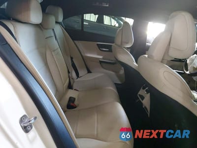 Zdjęcie 10 z 13 samochodu: 2024 MERCEDES-BENZ C 300 4MATIC VIN:W1KAF4HB6RR210956 - miniatura