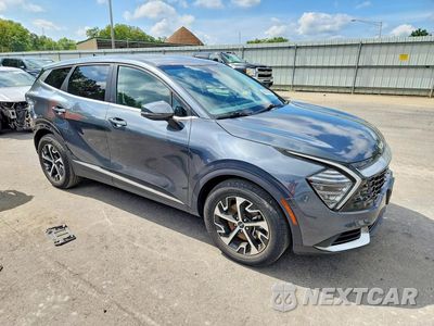 Czwarte zdjęcie samochodu z boku: 2024 KIA SPORTAGE EX VIN:KNDPV3DF0R7264761 - miniatura