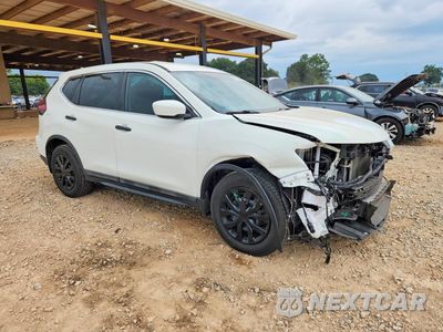 Czwarte zdjęcie samochodu z boku: 2018 NISSAN ROGUE S VIN:5N1AT2MT1JC713271 - miniatura