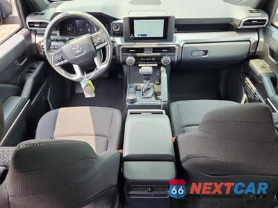 Zdjęcie 8 z 13 samochodu: 2025 TOYOTA 4RUNNER SR5 VIN:JTEVA5BR7S5045823 - miniatura
