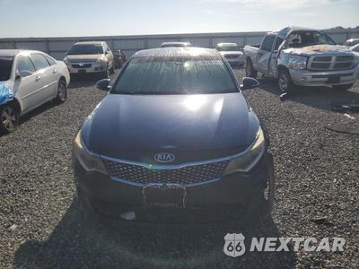 Piąte zdjęcie samochodu w środku: 2018 KIA OPTIMA LX VIN:5XXGT4L34JG250232 - miniatura