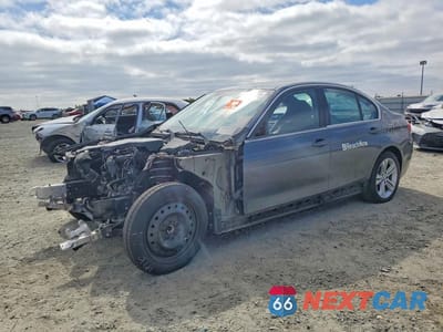 2017 BMW 330 XI WBA8D9C5XHK678402 - główne zdjęcie licytacji z USA - miniatura