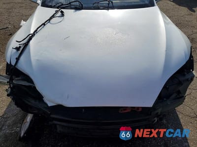 Zdjęcie 11 z 13 samochodu: 2015 TESLA MODEL S P90D VIN:5YJSA1V43FF100935 - miniatura