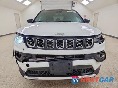 Piąte zdjęcie samochodu w środku: 2026 JEEP COMPASS LIMITED VIN:3C4NJDCN8TT270716 - miniatura