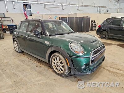 Czwarte zdjęcie samochodu z boku: 2016 MINI COOPER S VIN:WMWXU3C5XG2B67069 - miniatura