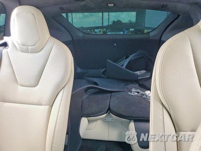 Zdjęcie 10 z 13 samochodu: 2023 TESLA MODEL X VIN:7SAXCBE63PF405458 - miniatura