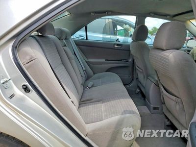 Zdjęcie 10 z 13 samochodu: 2005 TOYOTA CAMRY LE VIN:4T1BE32K75U957103 - miniatura