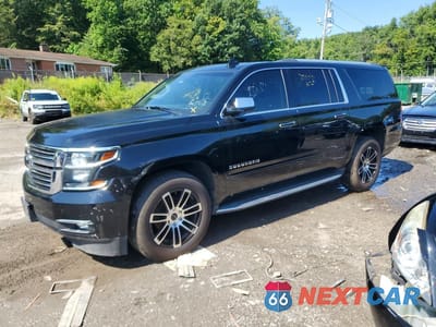 2017 CHEVROLET SUBURBAN K1500 PREMIER 1GNSKJKC0HR124221 - główne zdjęcie licytacji z USA - miniatura