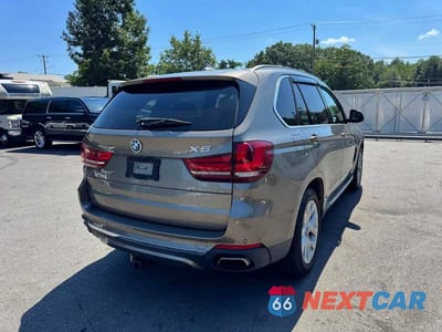 Trzecie zdjęcie samochodu z tyłu: 2018 BMW X5 XDRIVE50I VIN:5UXKR6C58J0U15446 - miniatura
