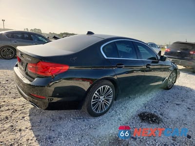 Trzecie zdjęcie samochodu z tyłu: 2019 BMW 540 I VIN:WBAJE5C56KWW02814 - miniatura