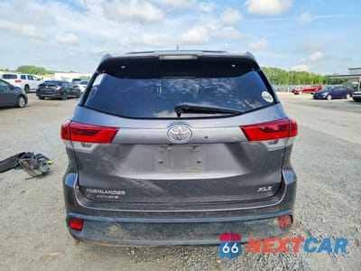 Zdjęcie 6 z 13 samochodu: 2018 TOYOTA HIGHLANDER XLE VIN:5TDKZRFH6JS542945 - miniatura