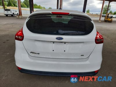Zdjęcie 6 z 12 samochodu: 2017 FORD FOCUS SE VIN:1FADP3K20HL246544 - miniatura