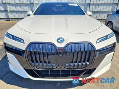 Piąte zdjęcie samochodu w środku: 2023 BMW 740 I VIN:WBA23EH03PCL71161 - miniatura