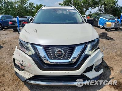 Piąte zdjęcie samochodu w środku: 2019 NISSAN ROGUE SV VIN:JN8AT2MV4KW389050 - miniatura